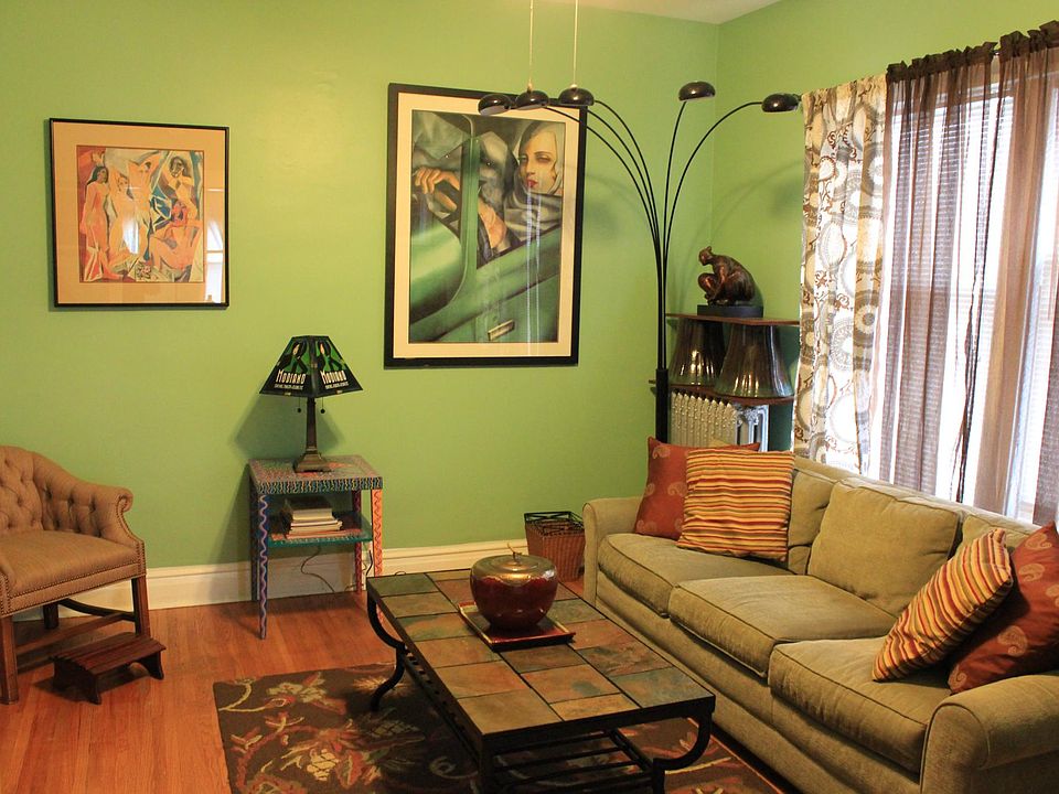 1st image of 4414 N Artesian Ave #2R