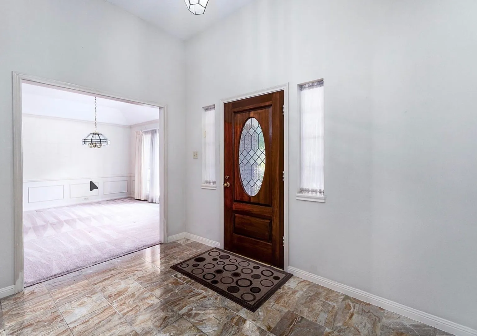 Rare one-story home in prestigious Bay Forest, zoned to top-rated CCISD schools! — Photo 2