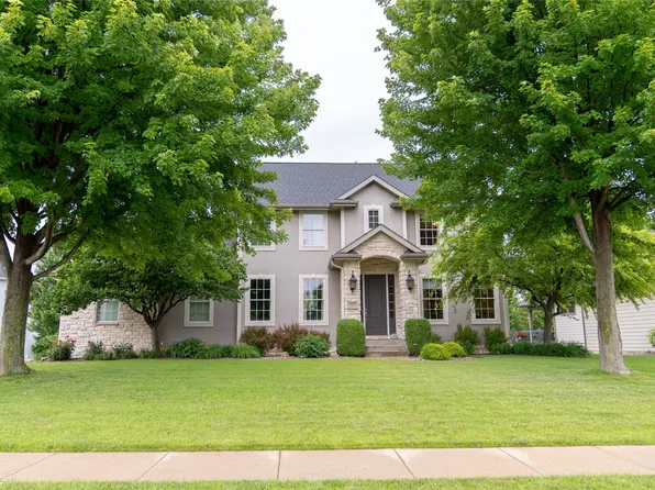 16849 Aurora Ct, Clive, IA 50325
