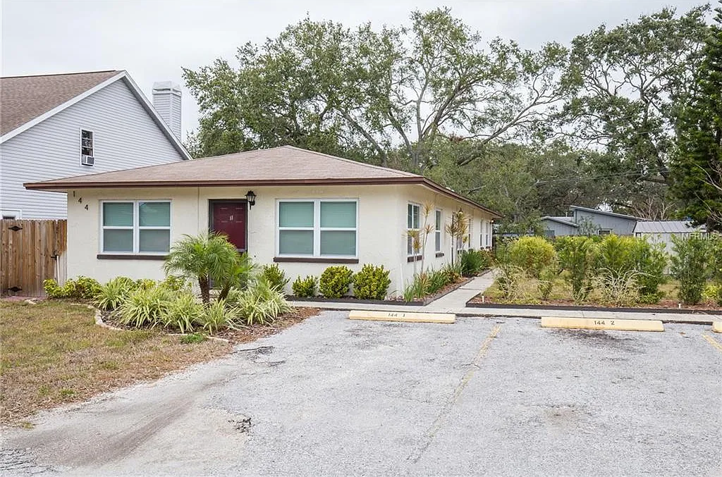 2 bed, 700 sqft, $1,400 — Photo 1