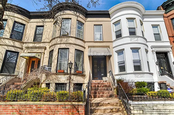 Sold by Corcoran | media 2