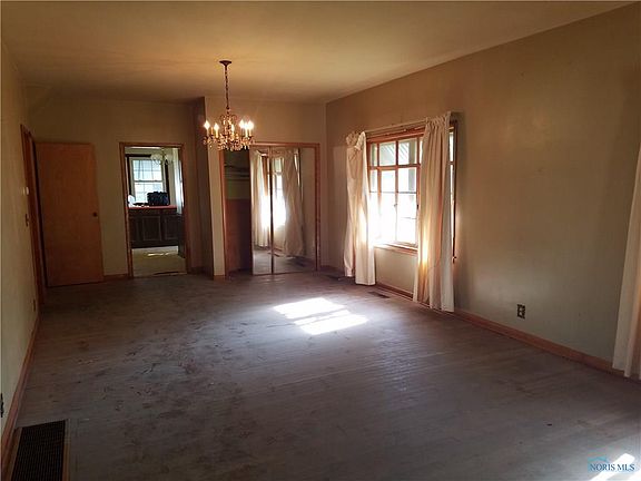 3rd image of 461 E Tiffin St