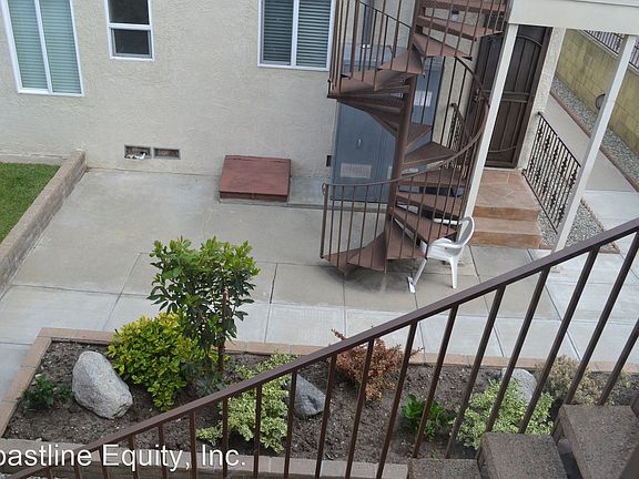 4th image of 725 W 16th St #8509603