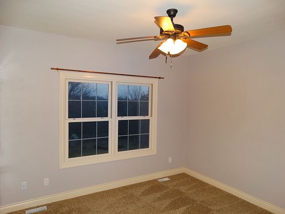 4th image of 310 Westchase Ln