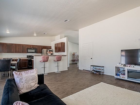 4th image of 7702 E 43rd Pl