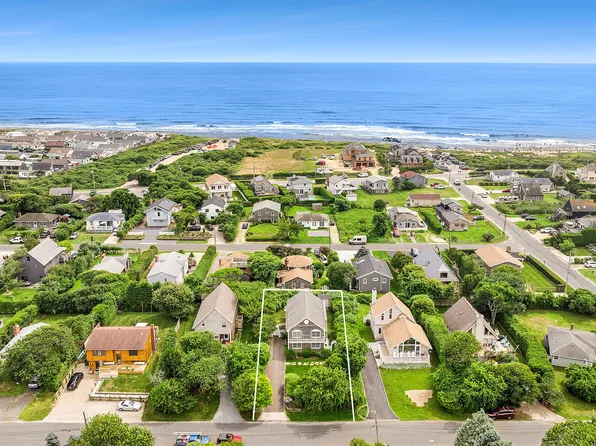 45 Agnew Ave, Montauk, NY 11954