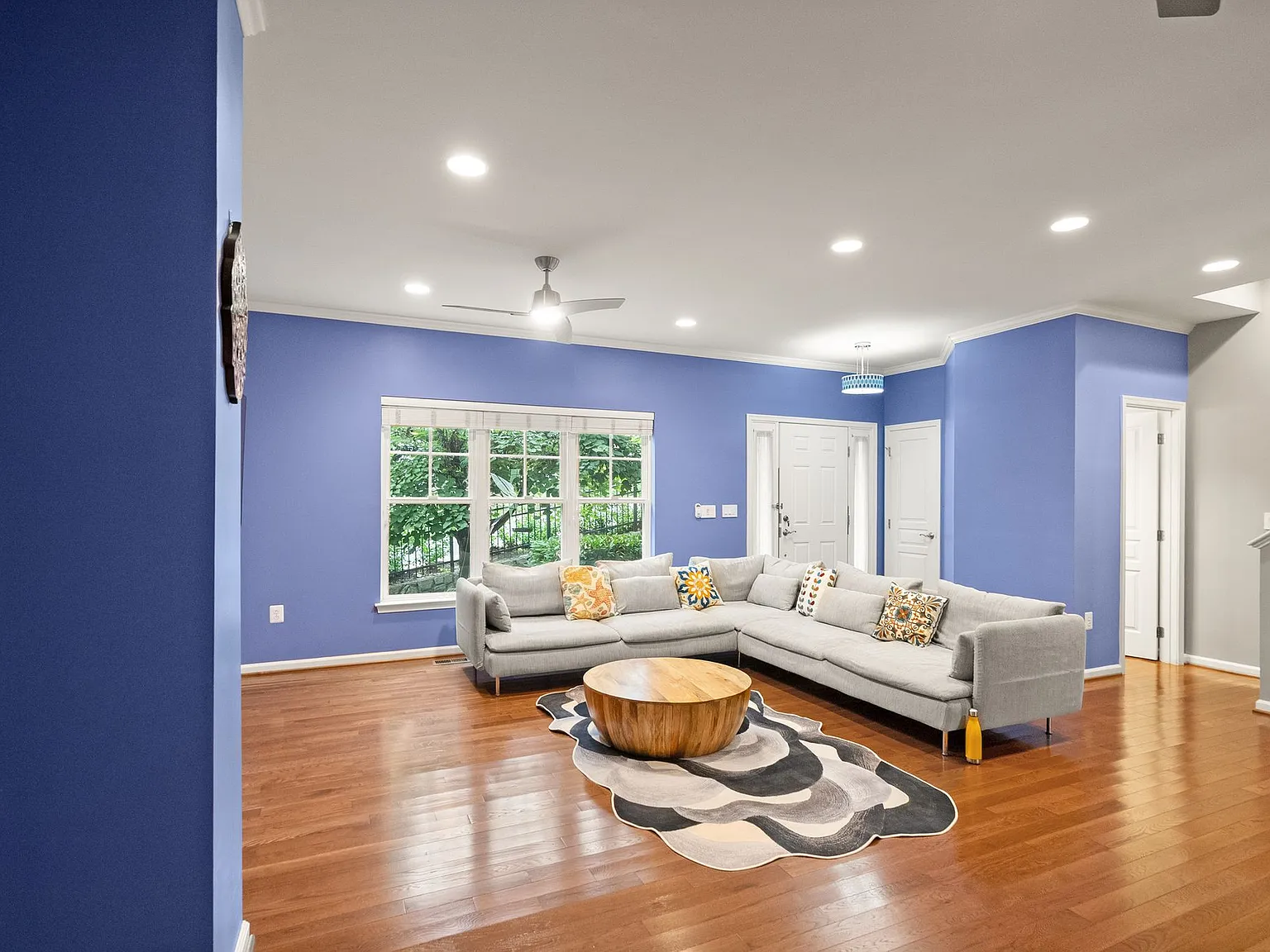 4 bed, 1864 sqft, $3,700 — Photo 3