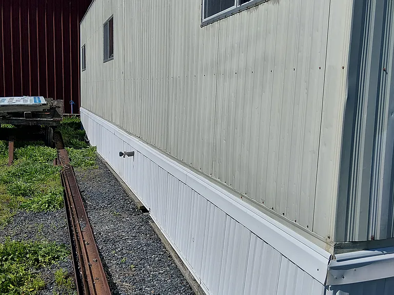 2130 E Main St — Photo 4