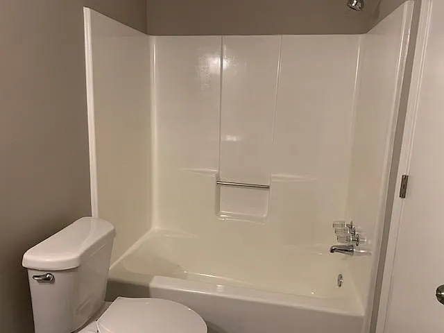 2 bed, 1037 sqft, $1,500 — Photo 3