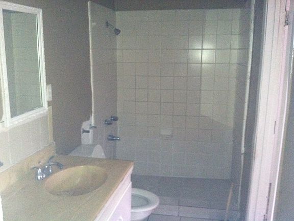 4th image of 4855 W 118th St