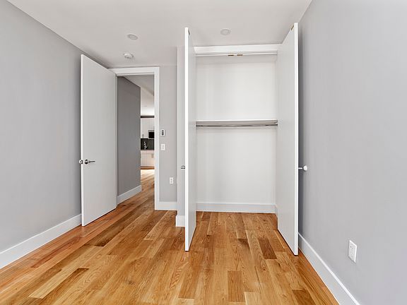 2nd image of 590 W 204th St #45A
