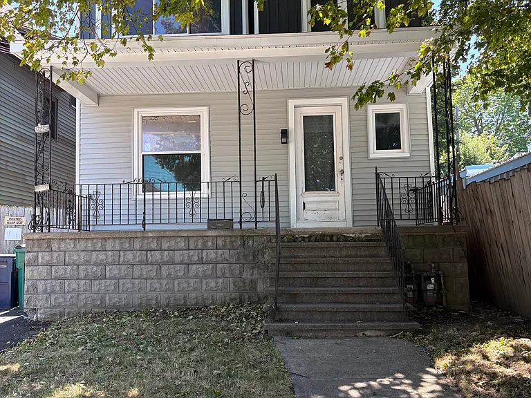 17 Sheffield Ave #1 — Photo 1