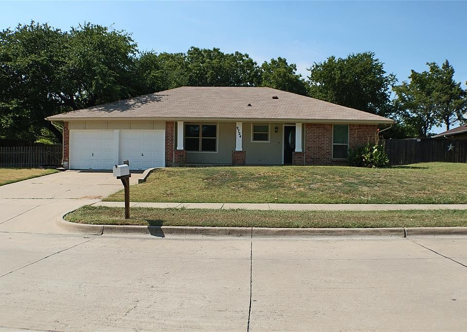 9724 Westpark Dr, Benbrook, TX 76126 Zillow