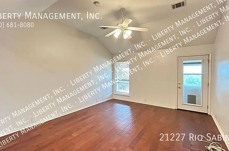 21227 Rio Sabinal — Photo 36