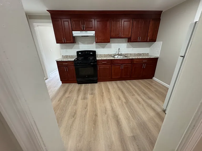 648 Bergen Ave #1 — Photo 11
