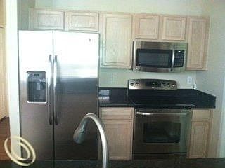 2nd image of 530 Red Oak Ct #1