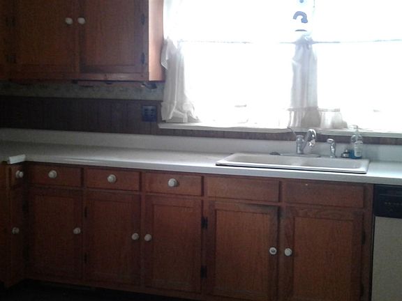 4th image of 2720 Schaal Ave