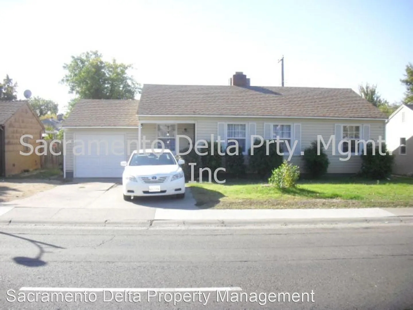 5610 Fruitridge Rd photo 1
