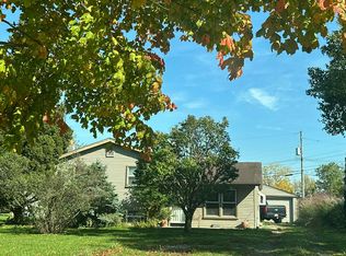 11444 Armstrong Rd, South Rockwood, MI 48179