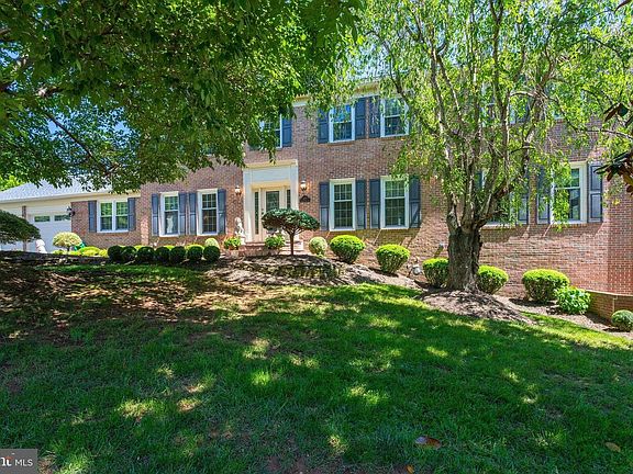 3rd image of 1435 Rosewood Hill Dr