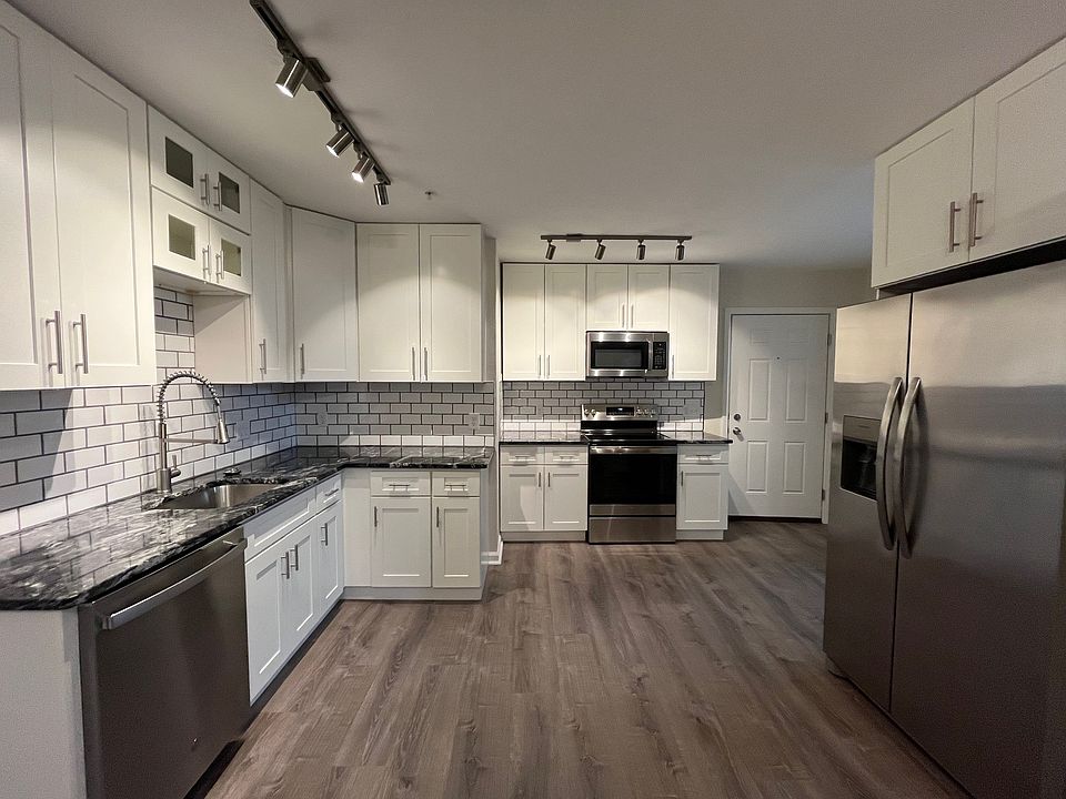 1st image of 5606 Stanton Ave #3