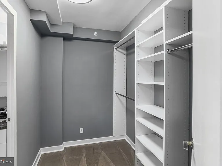 1101 3rd St SW #403 — Photo 9