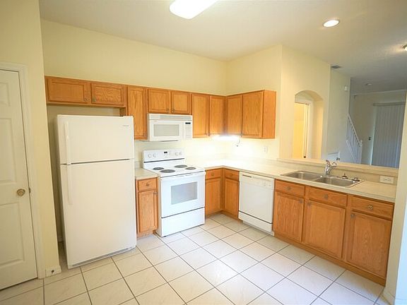 3rd image of 11154 Windsor Place Cir