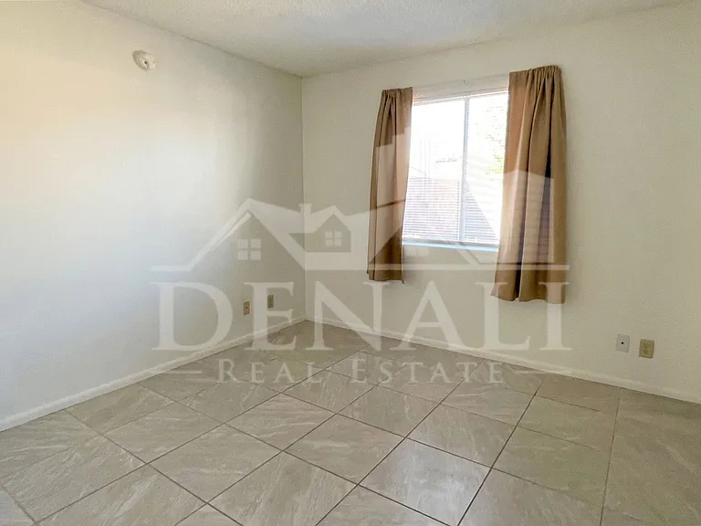 4746 W Aster Dr — Photo 16