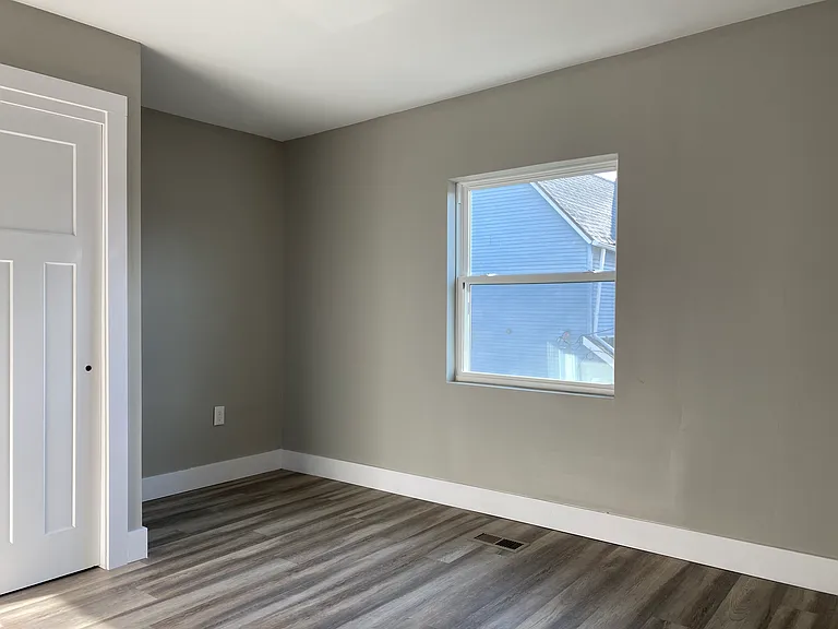 27 1/2 Rodgers Ave #27-1/2 — Photo 17
