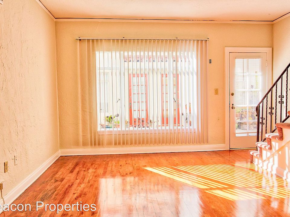 1st image of 2867 Macarthur Blvd APT 13