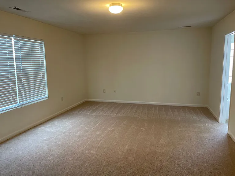 4806 Swanns Mill Dr — Photo 7