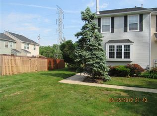 22 Gwizdak Ct, Sayreville, NJ