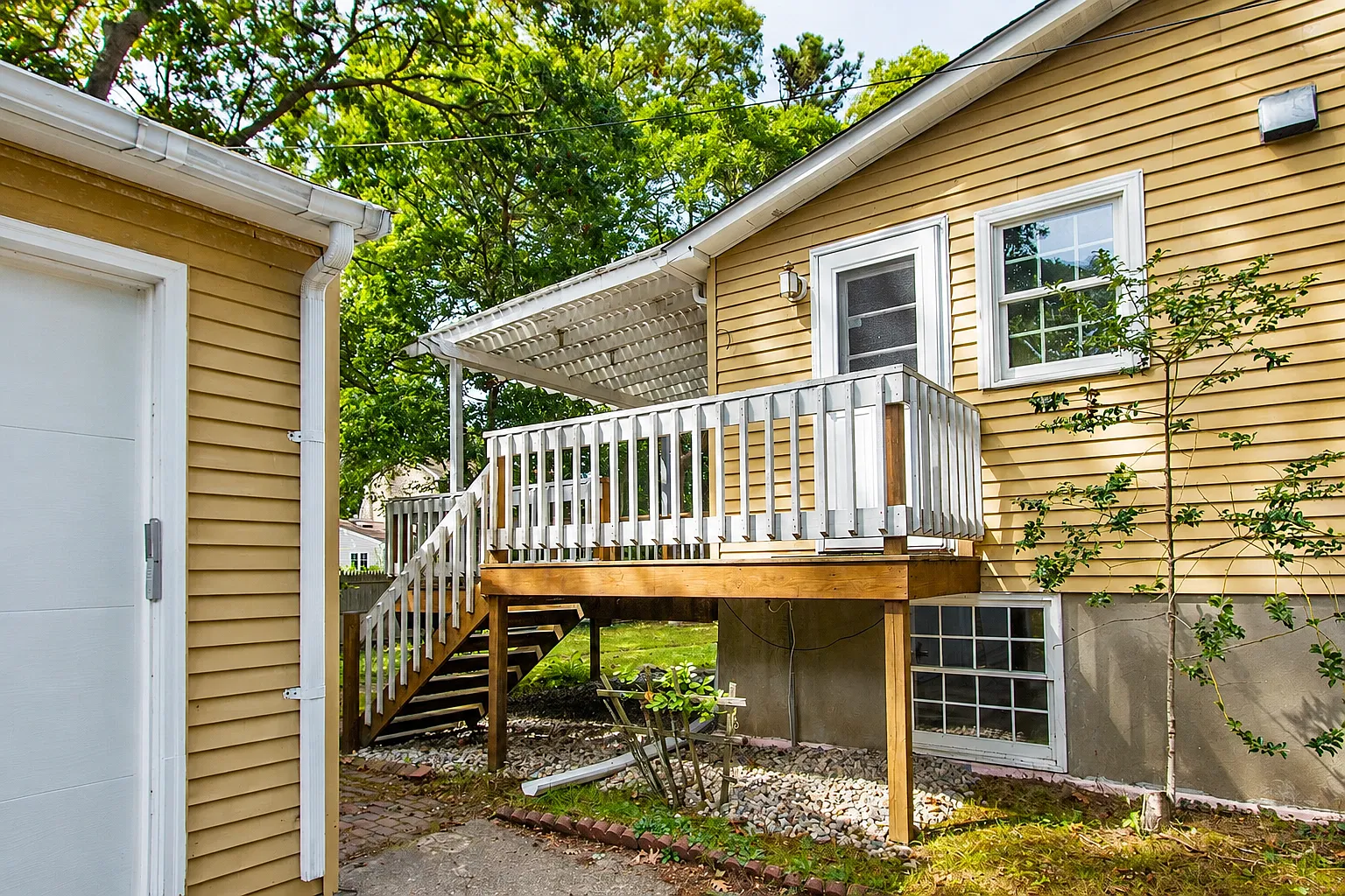 3 bed, 1242 sqft, $3,800 — Photo 2