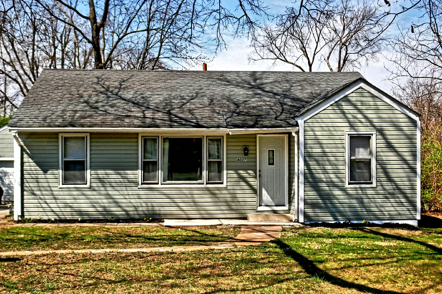 4027 Wright Ave photo 1