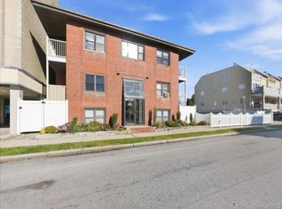 475 W Broadway APT B2, Long Beach, NY 11561