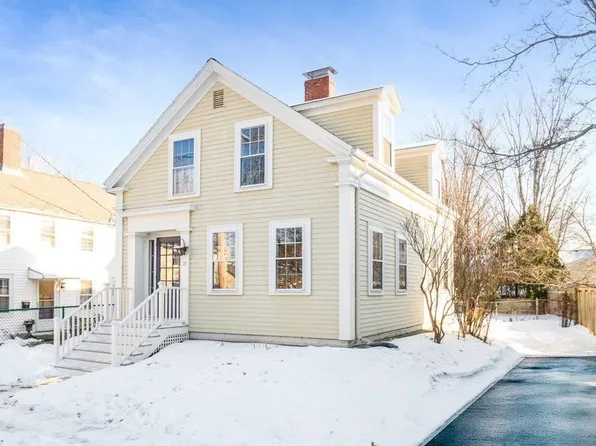29 Dove St, Newburyport, MA 01950