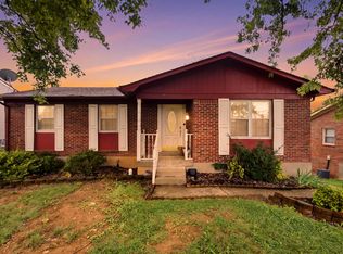 9906 Chapel Hill Rd, Louisville, KY 40229