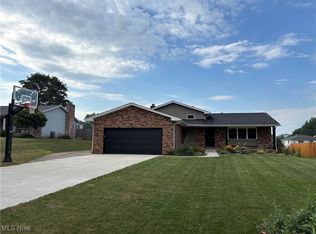 444 Wyandotte Trl SW, Hartville, OH