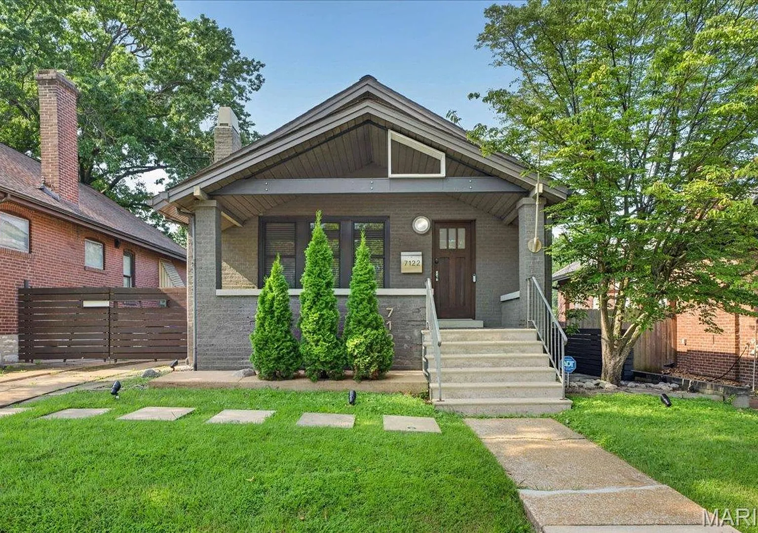 Richmond Heights Home! — Photo 1