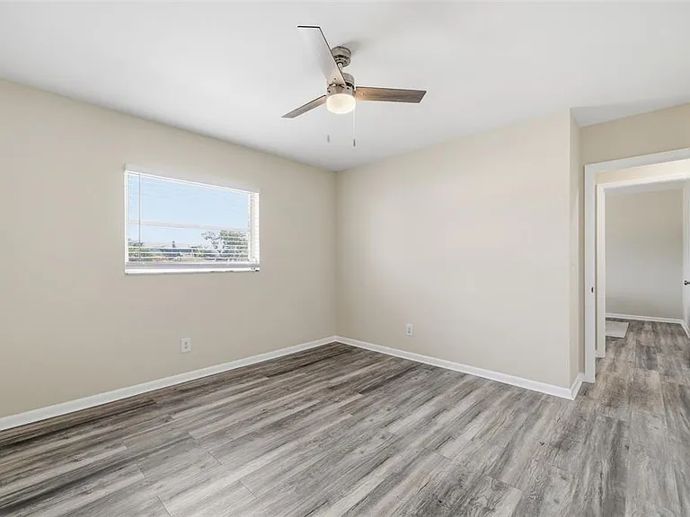 2327 W Knollwood Pl — Photo 25