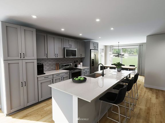 3rd image of 13337 A Greenwood Avenue N
