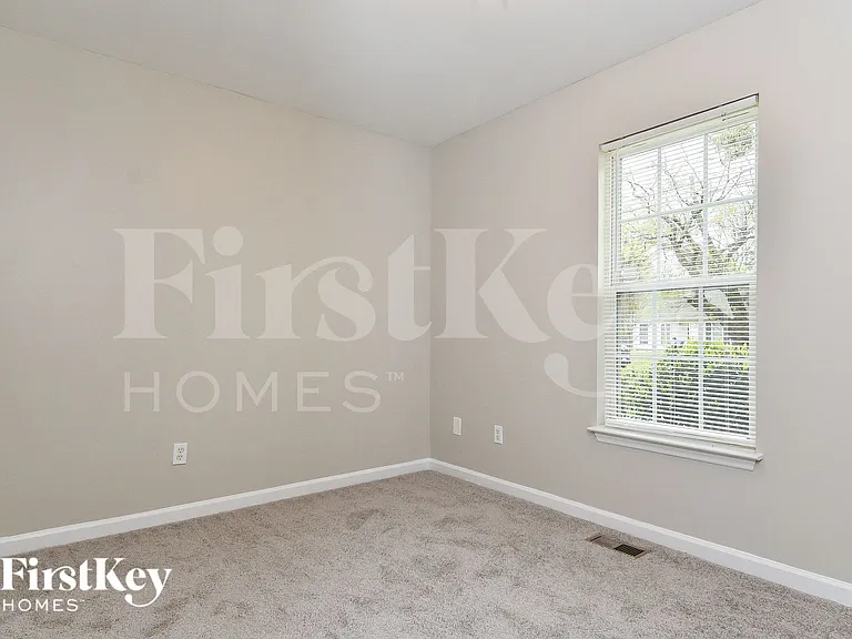203 Bingham St — Photo 7