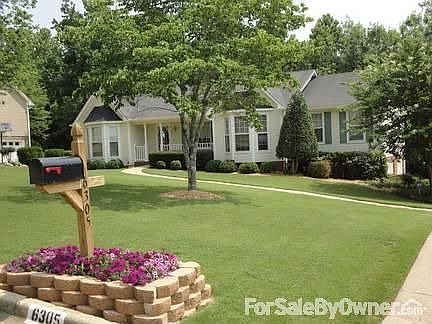 Yard is Tifton Burmuda grass & has in-ground sprinkler system