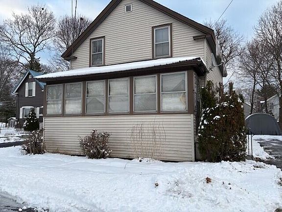3rd image of 27 Dexter Street