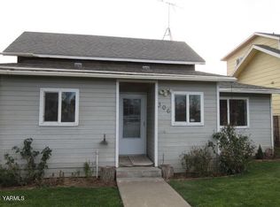 306 N Chestnut St, Toppenish, WA 98948