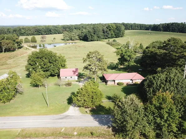 2566 Rolling Hills Rd, Ider, AL 35981