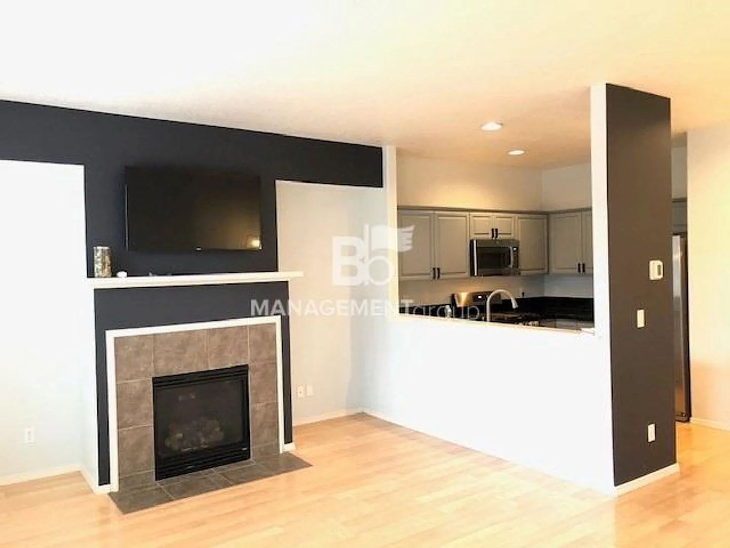 Updated Beaverton Townhome Close to Nike! Private Yard/Patio — Photo 4