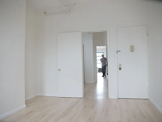 Sold by Leiter Realty Group LLC | media 18