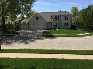 3004 Hedgerow Ln, Springfield, IL 62704