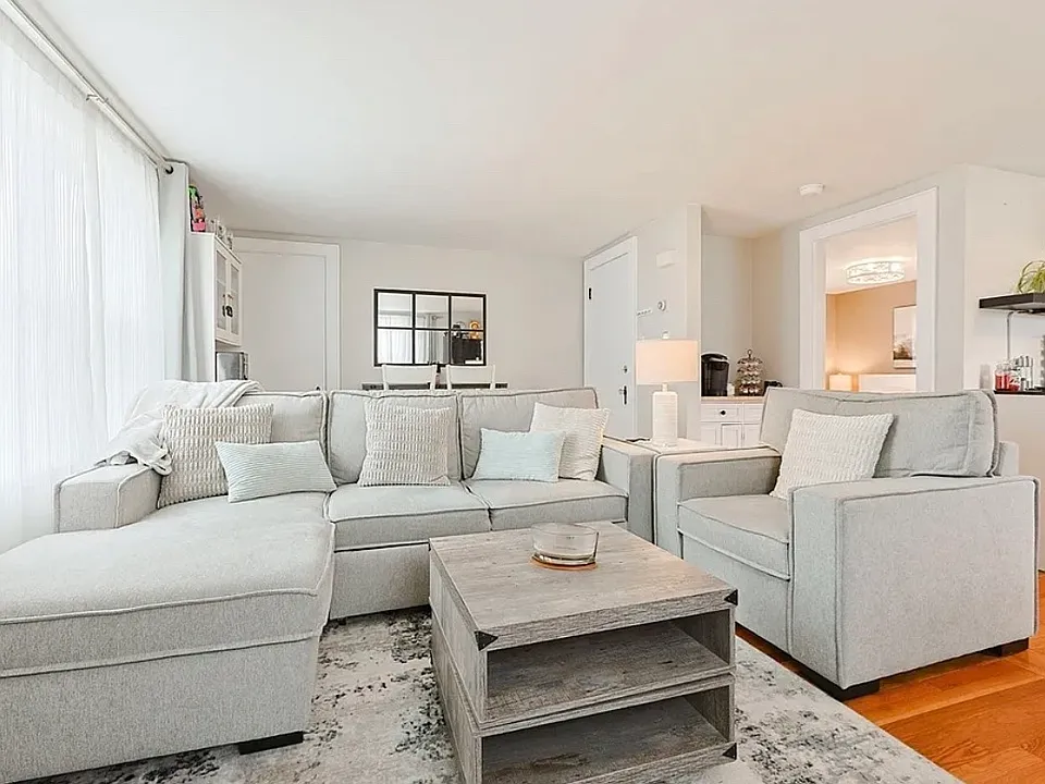 412 Broadway #414